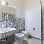 Antica Aia Con Piscina Шикли