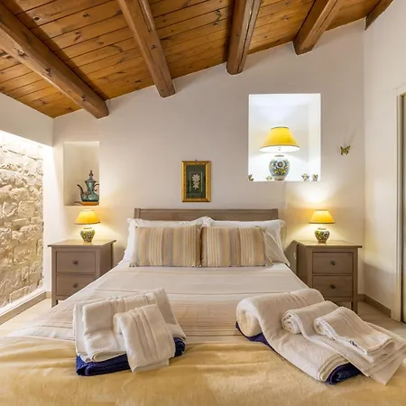 Antica Aia Con Piscina * Scicli
