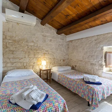 Villa Antica Aia Con Piscina Scicli